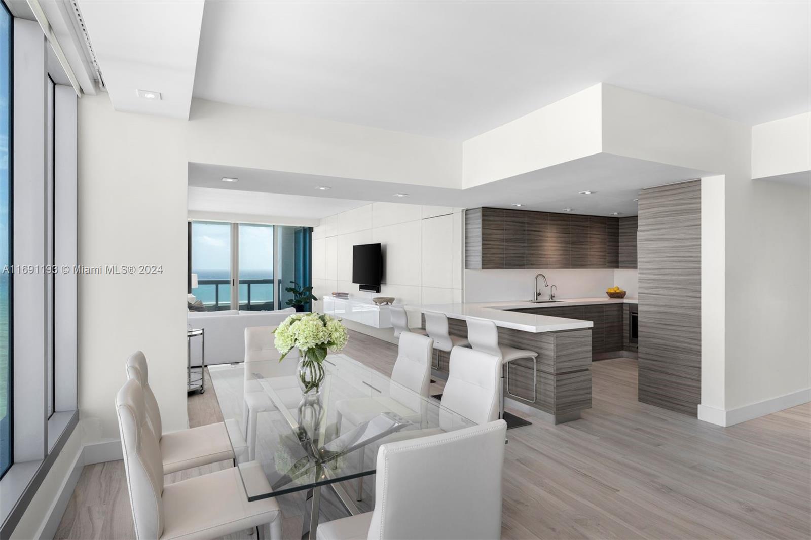 NORTH CARILLON BEACH COND - Residential