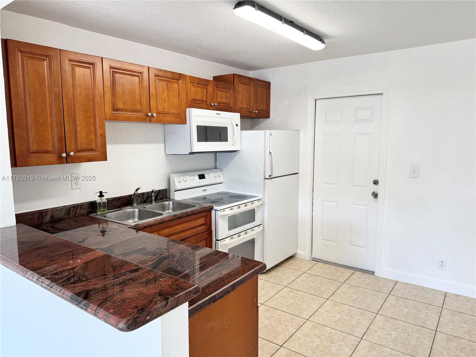 2801 Ne 11th Ter, Pompano Beach, Broward County, Florida - 3 Bedrooms  
1 Bathrooms - 