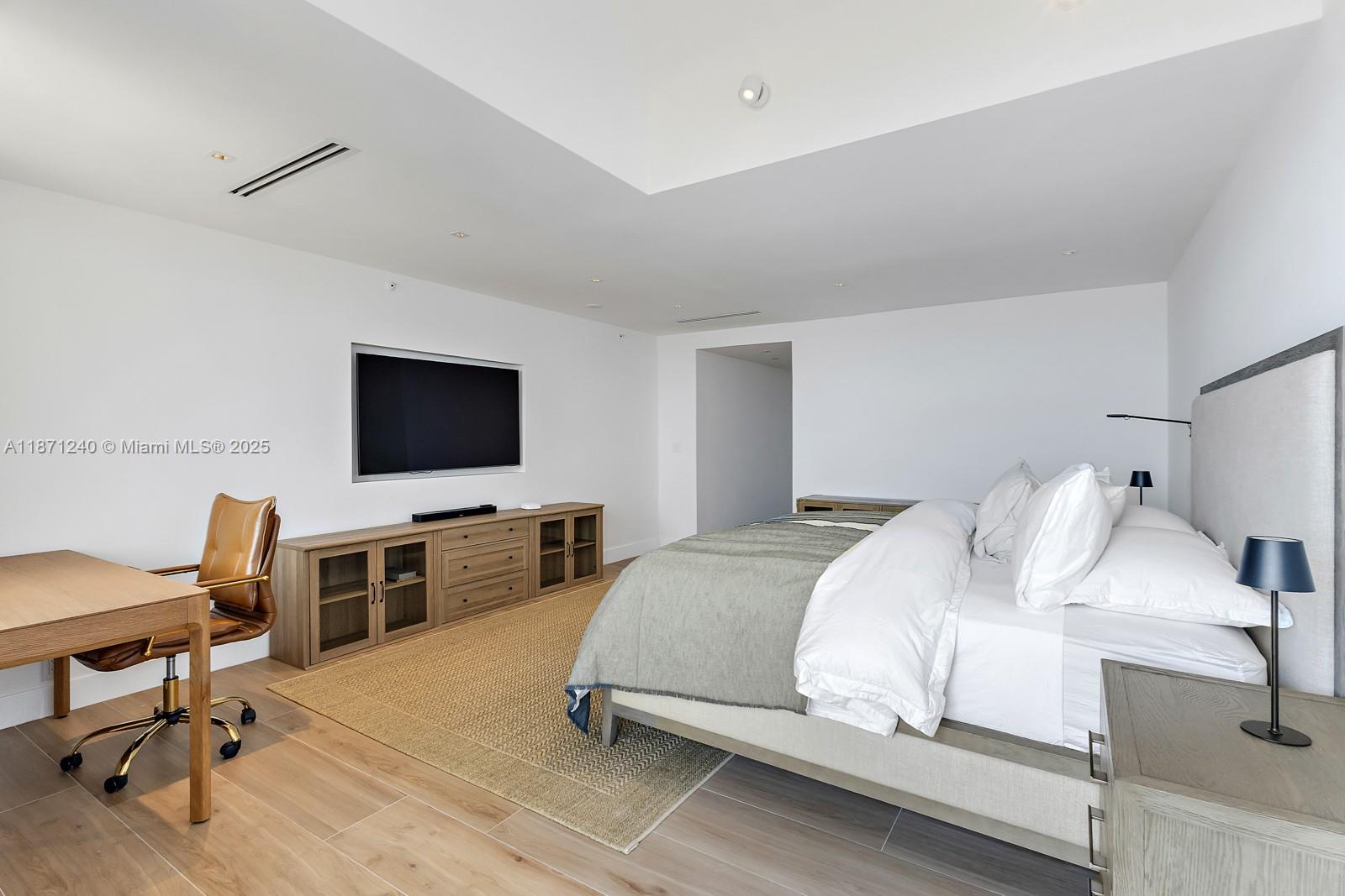 KEY COLONY NO 2 CONDO - Residential Lease