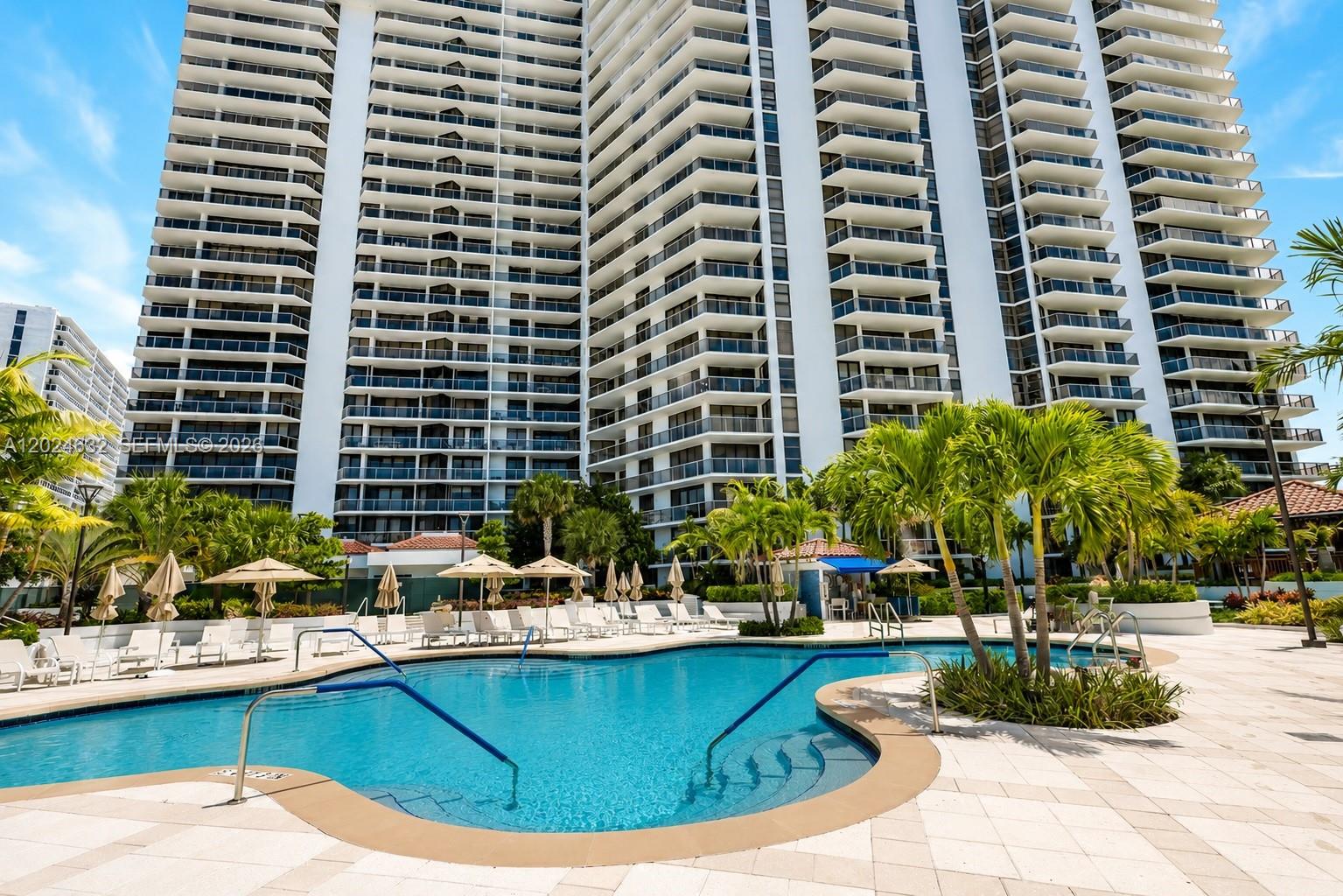 HAMPTONS WEST CONDO - Residential