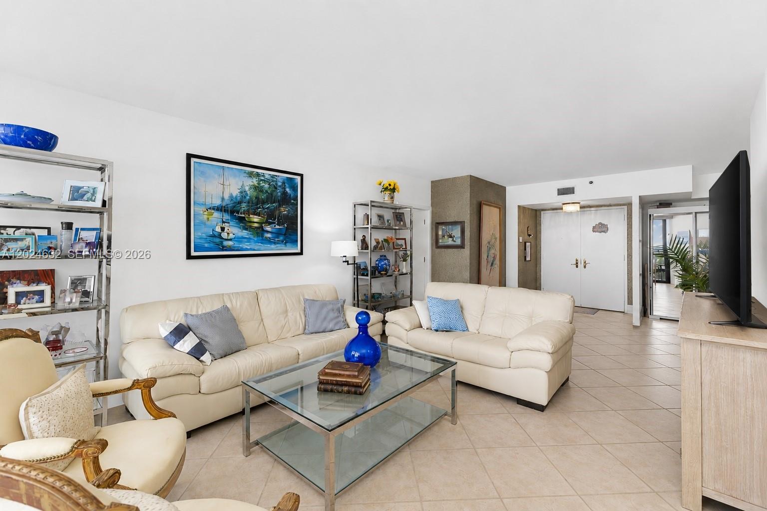 HAMPTONS WEST CONDO - Residential