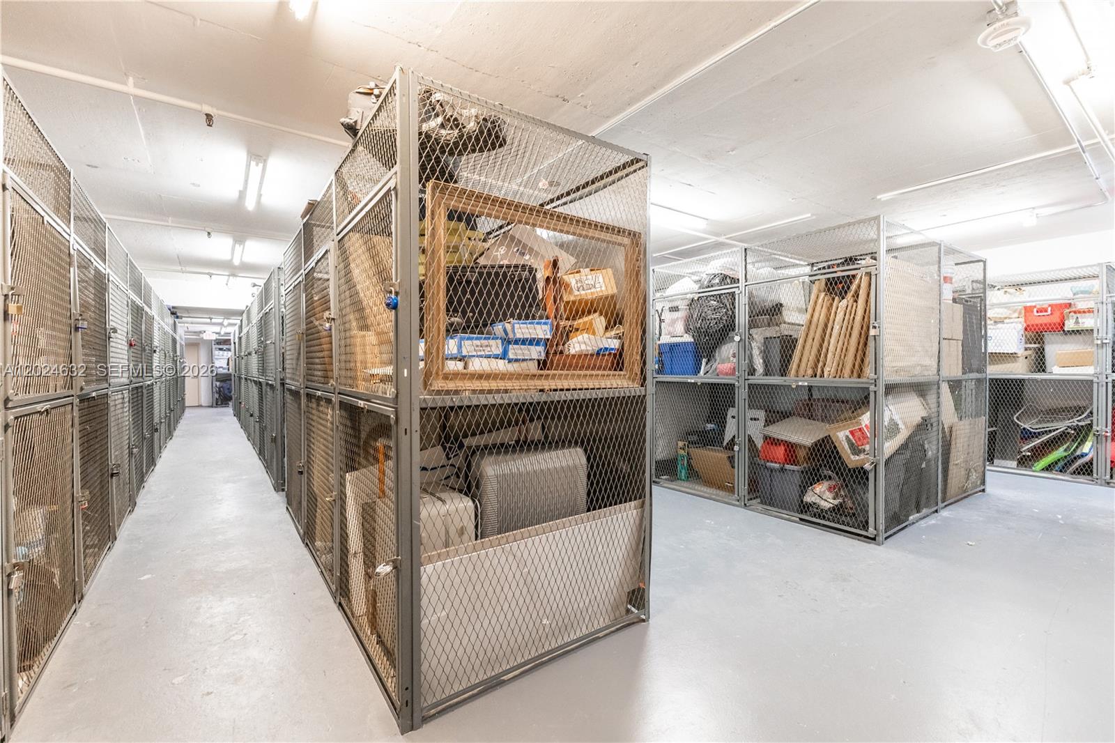 HAMPTONS WEST CONDO - Residential