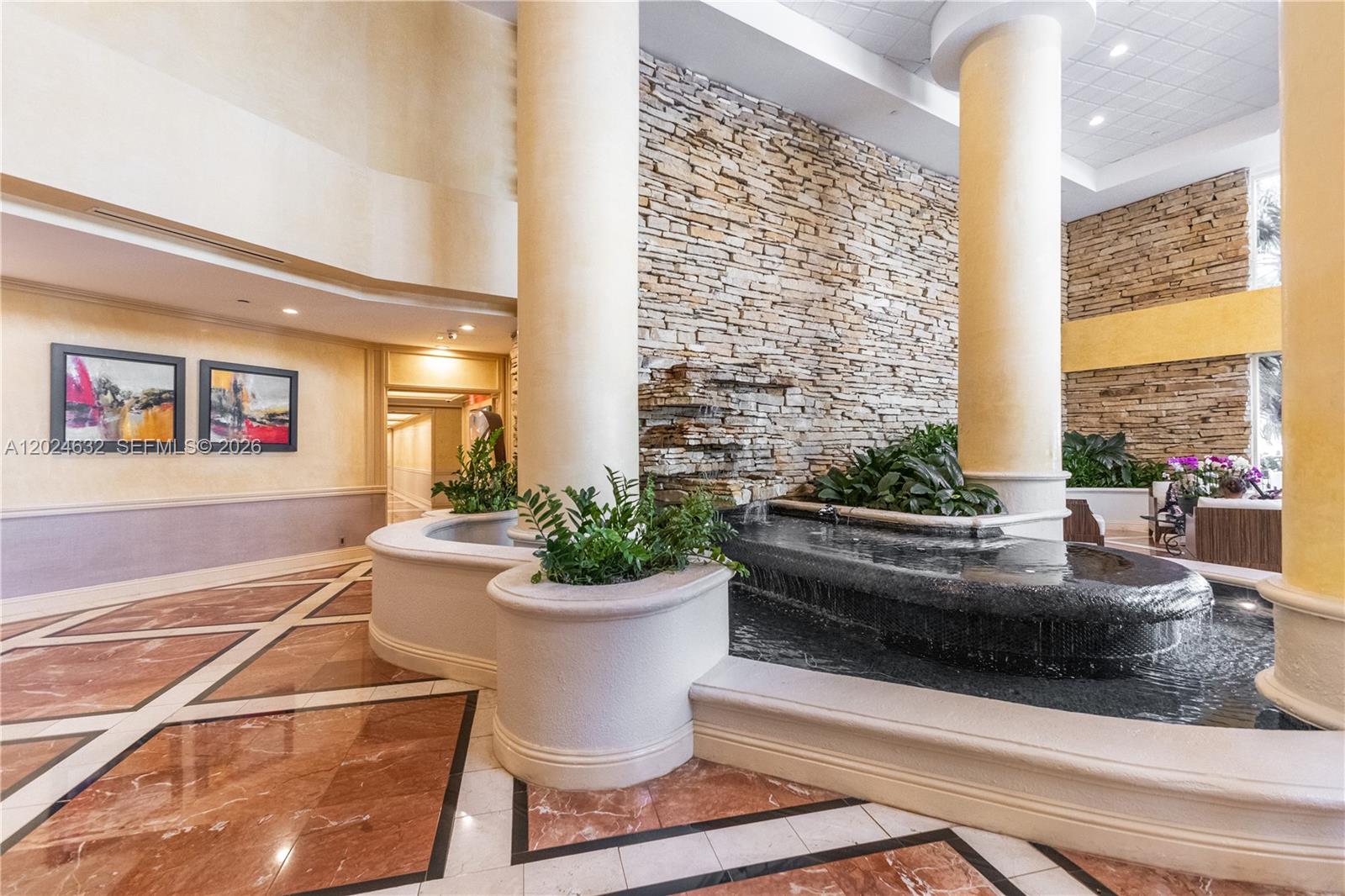HAMPTONS WEST CONDO - Residential
