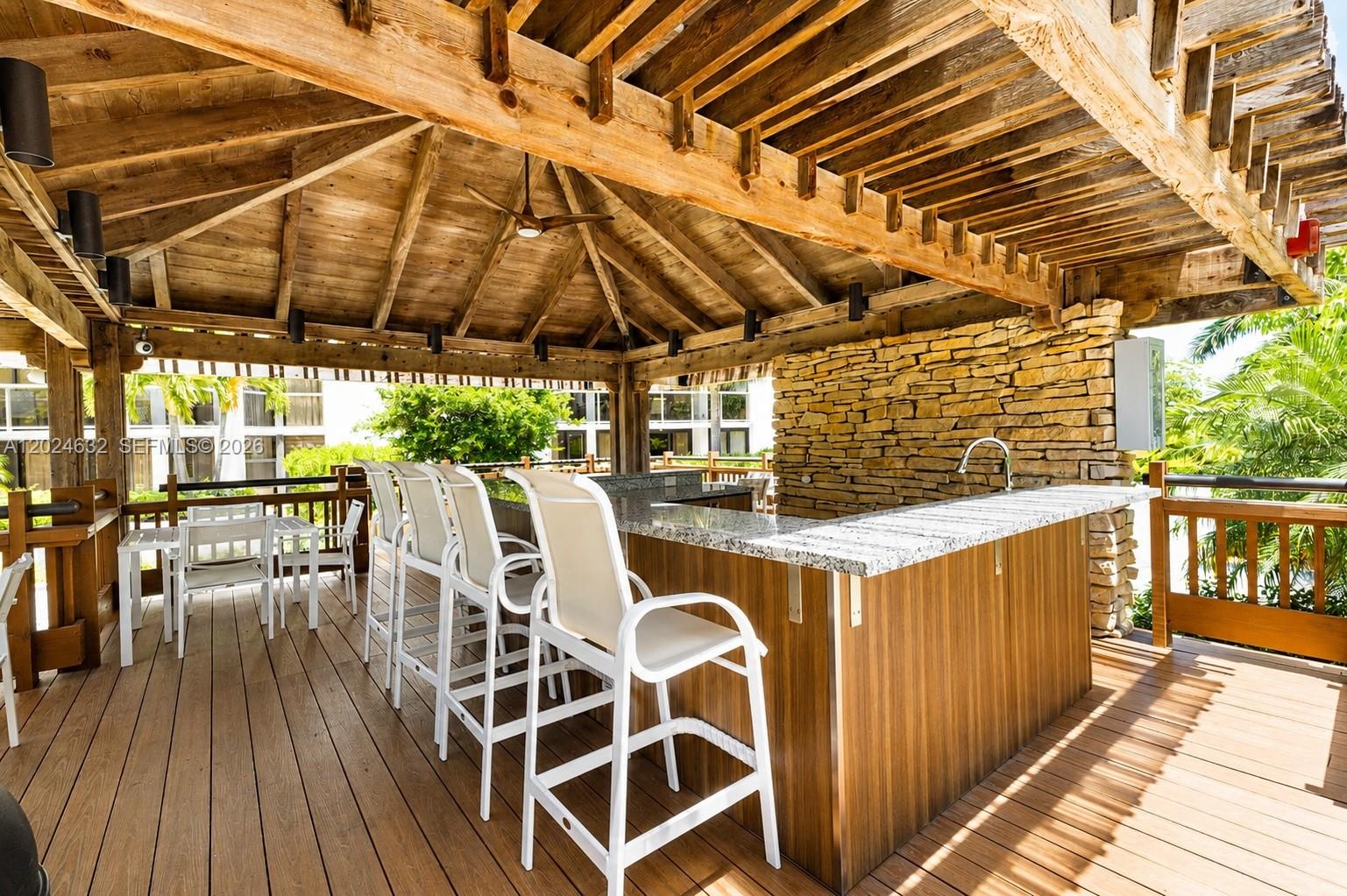 HAMPTONS WEST CONDO - Residential