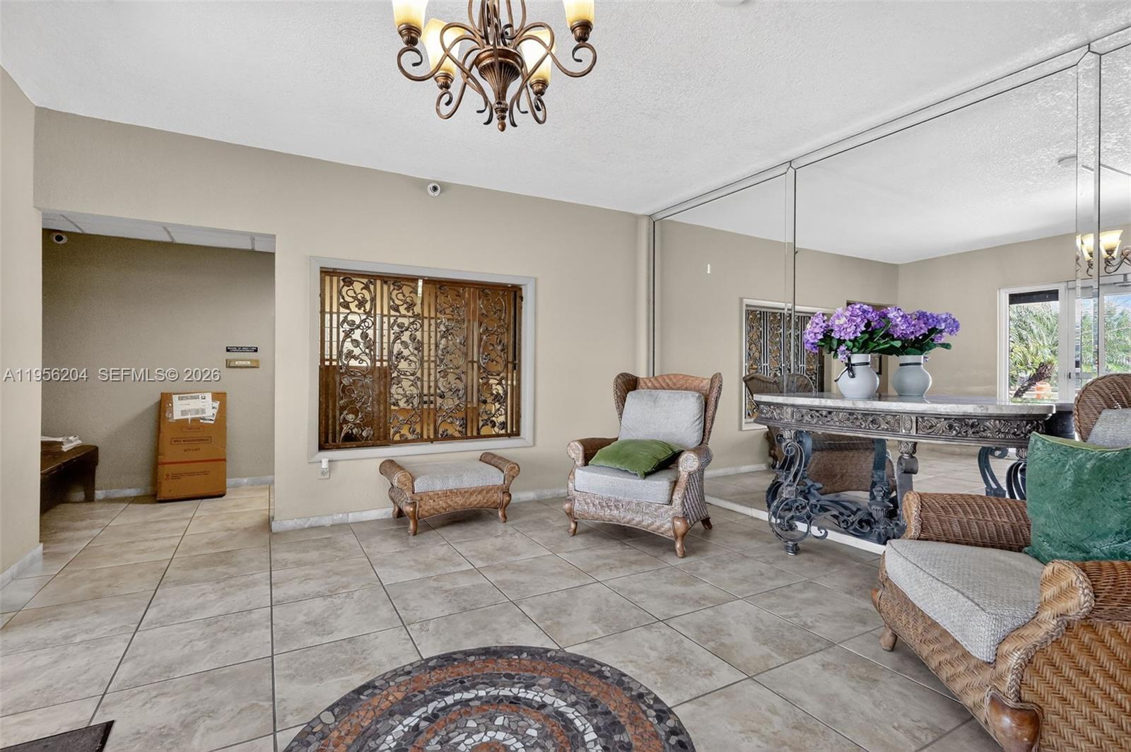 STRATFORD TOWERS CONDO - Residential