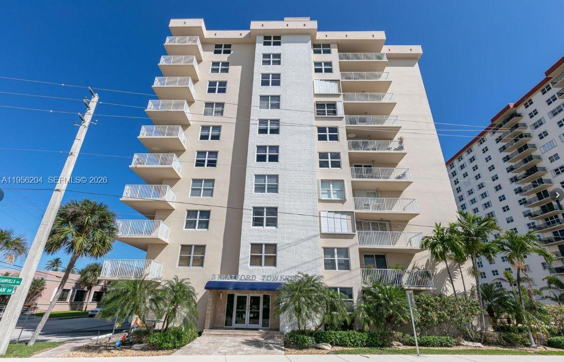 STRATFORD TOWERS CONDO - Residential