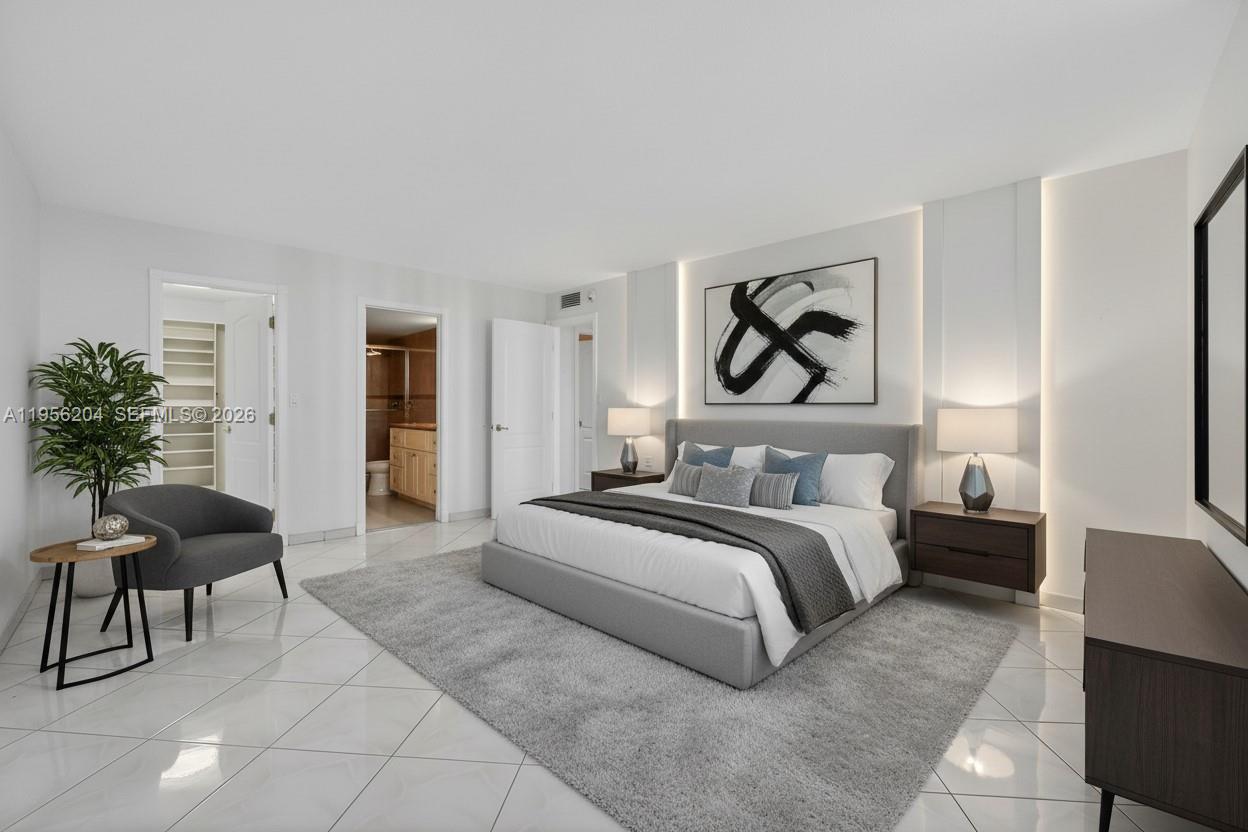 STRATFORD TOWERS CONDO - Residential