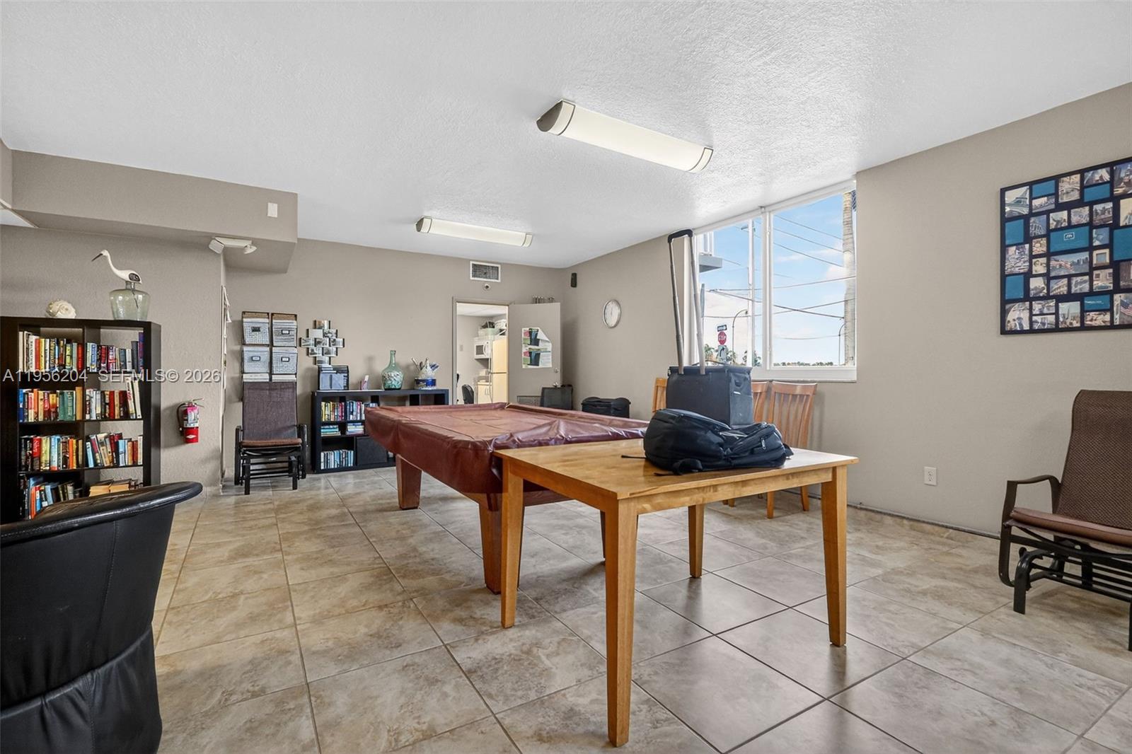 STRATFORD TOWERS CONDO - Residential