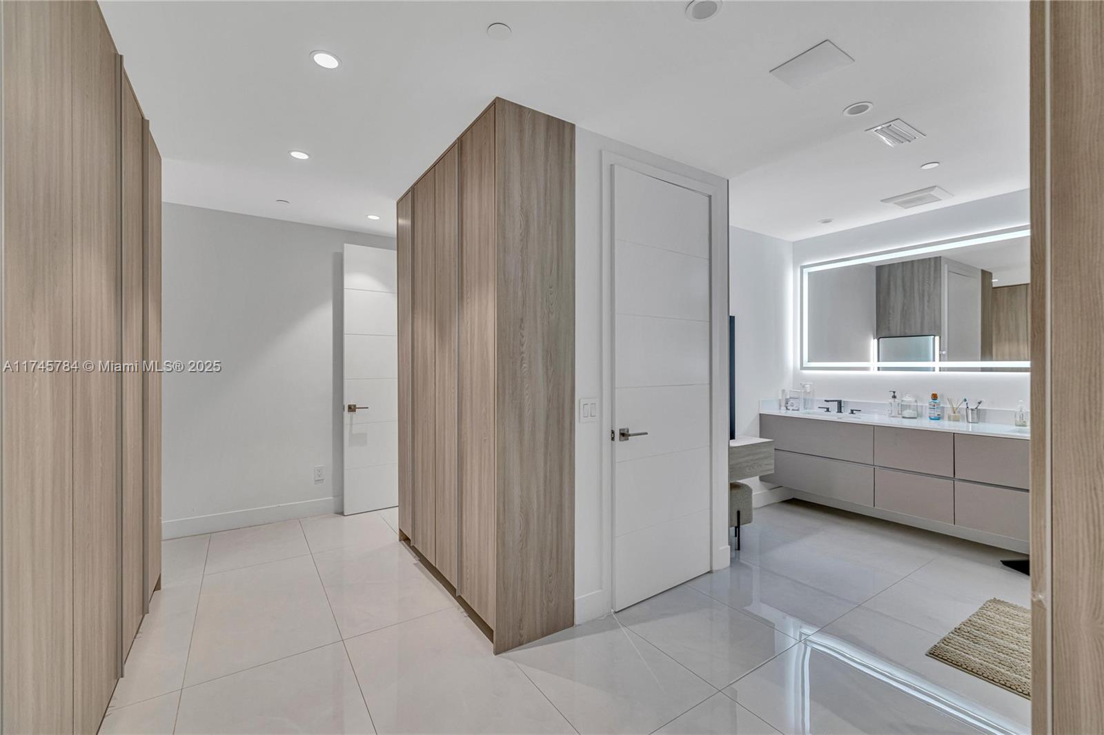 THE RESERVE OF PINECREST - Residential