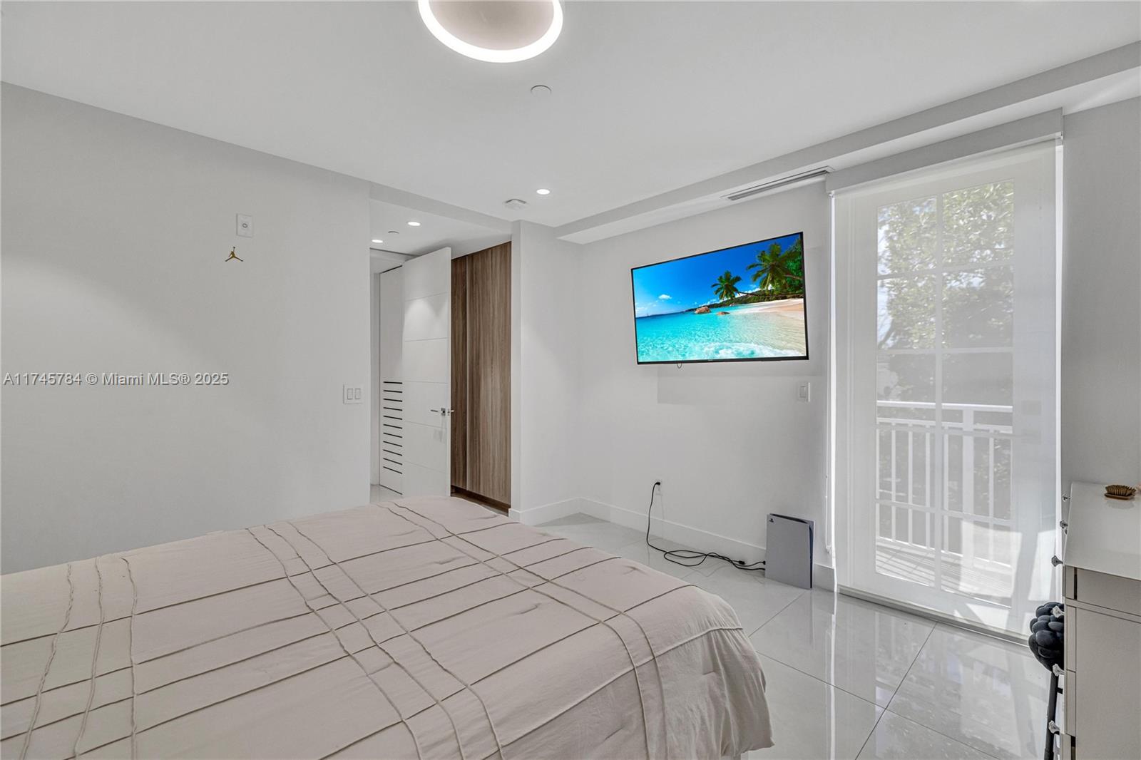 THE RESERVE OF PINECREST - Residential