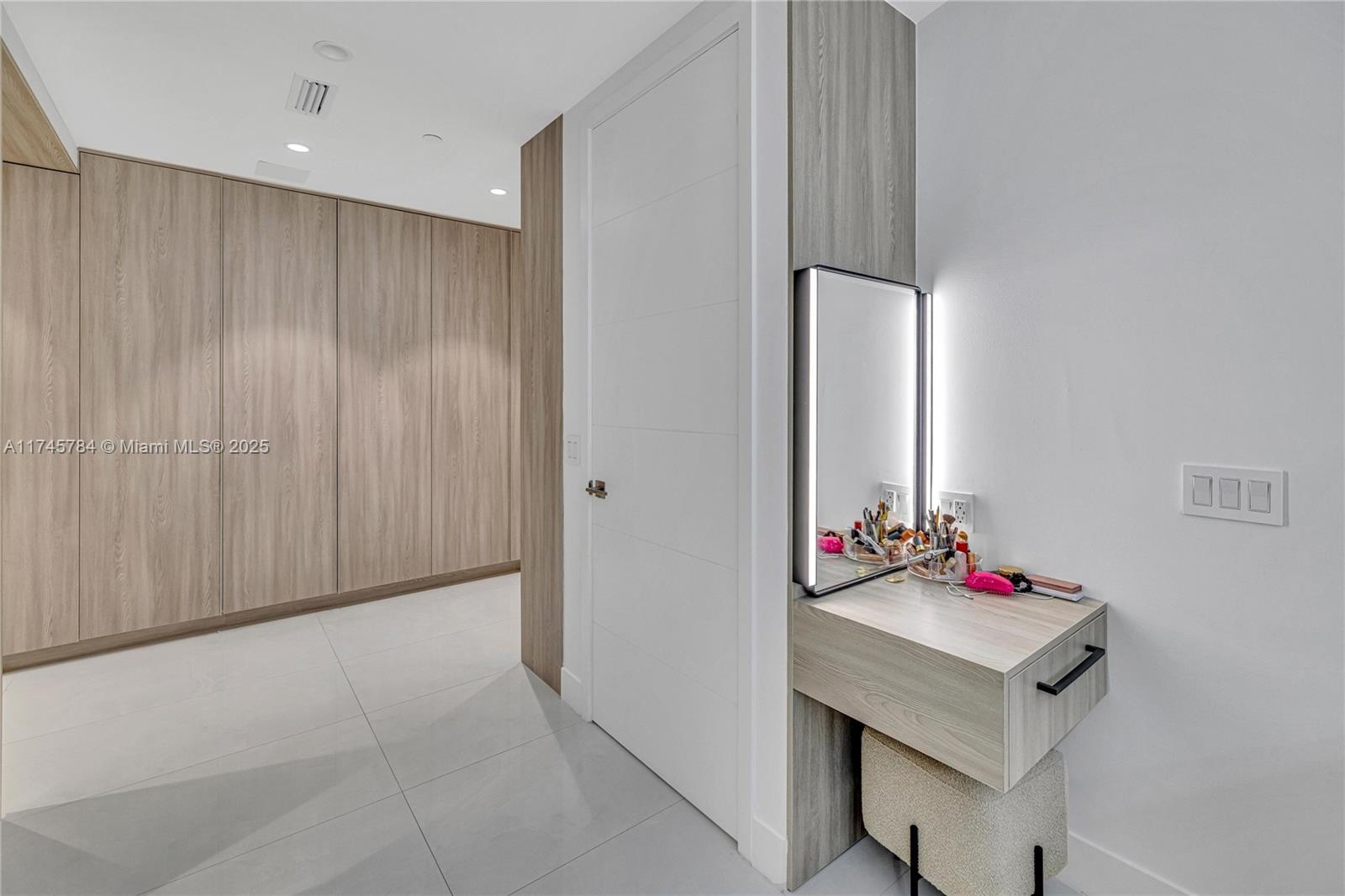 THE RESERVE OF PINECREST - Residential