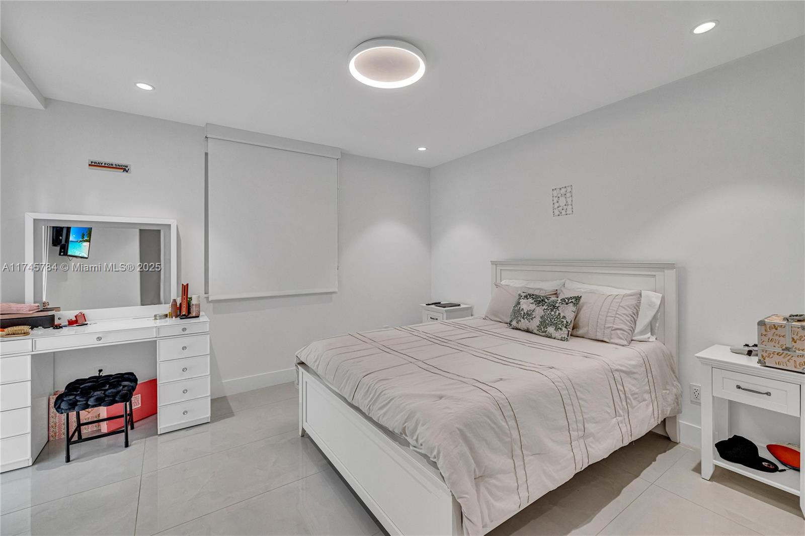 THE RESERVE OF PINECREST - Residential