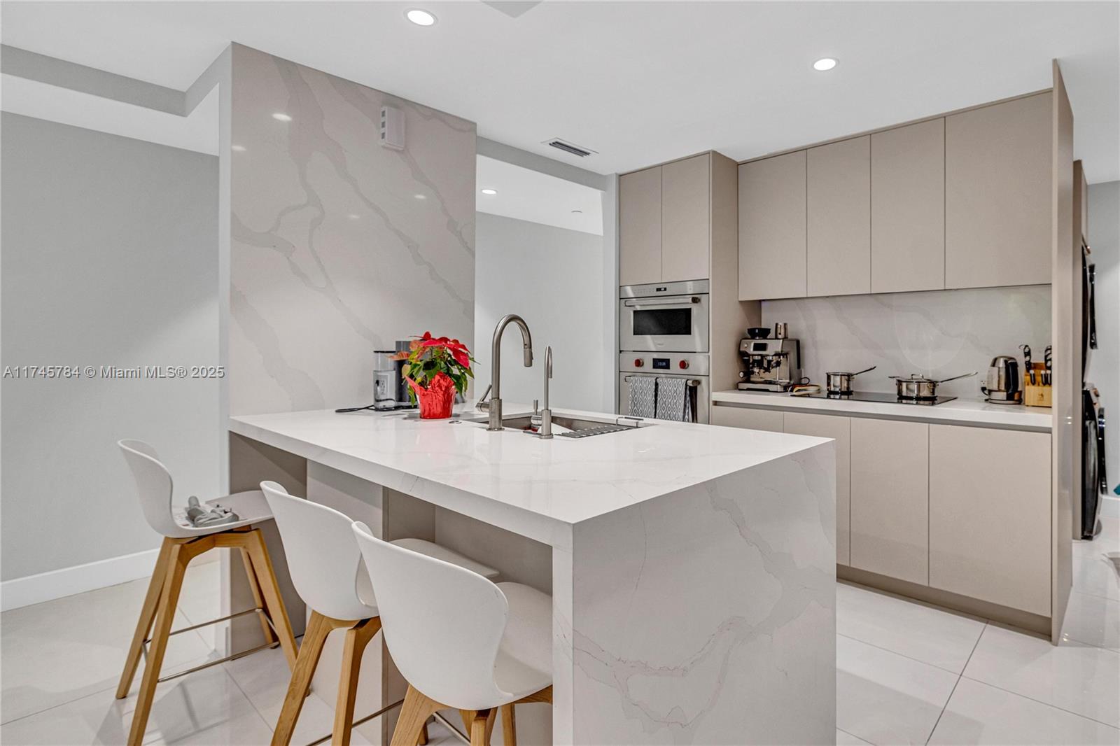 THE RESERVE OF PINECREST - Residential