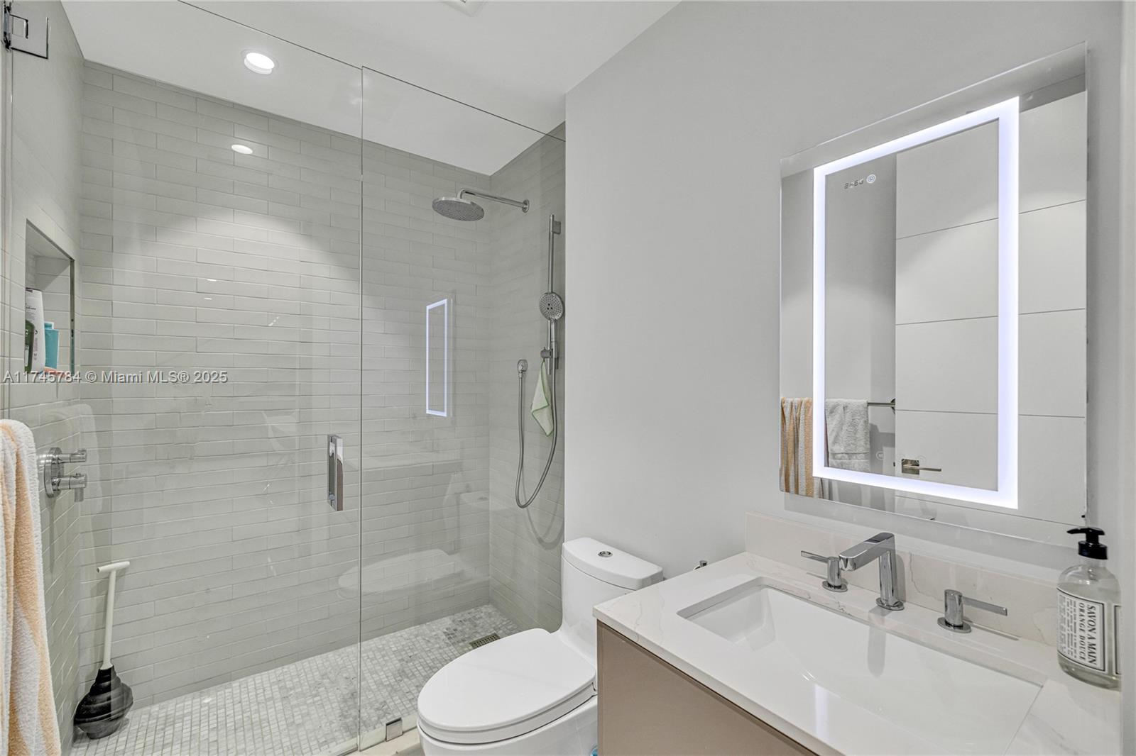 THE RESERVE OF PINECREST - Residential