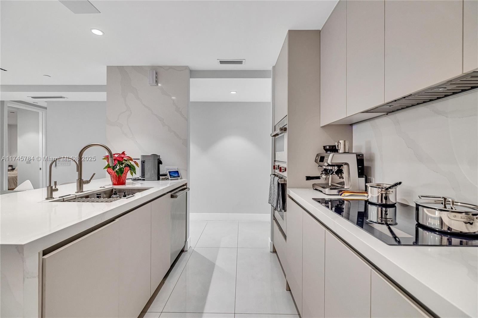 THE RESERVE OF PINECREST - Residential