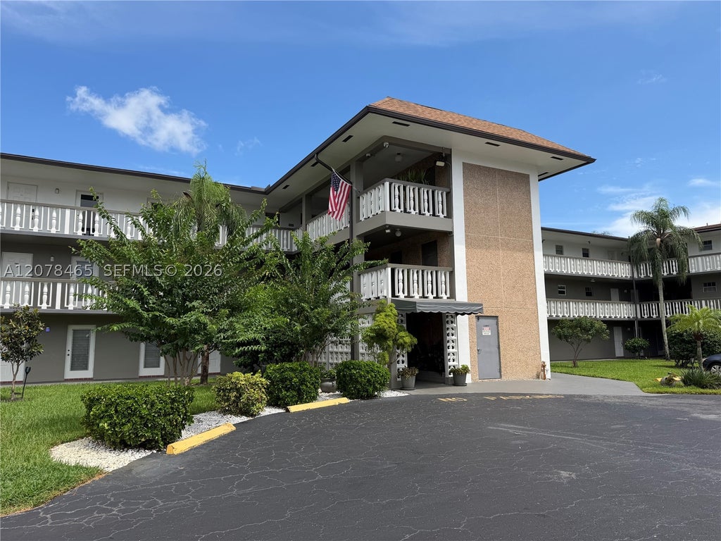 Photo of 5200 Washington St #207, Hollywood, FL 33021 (MLS # A12078465)