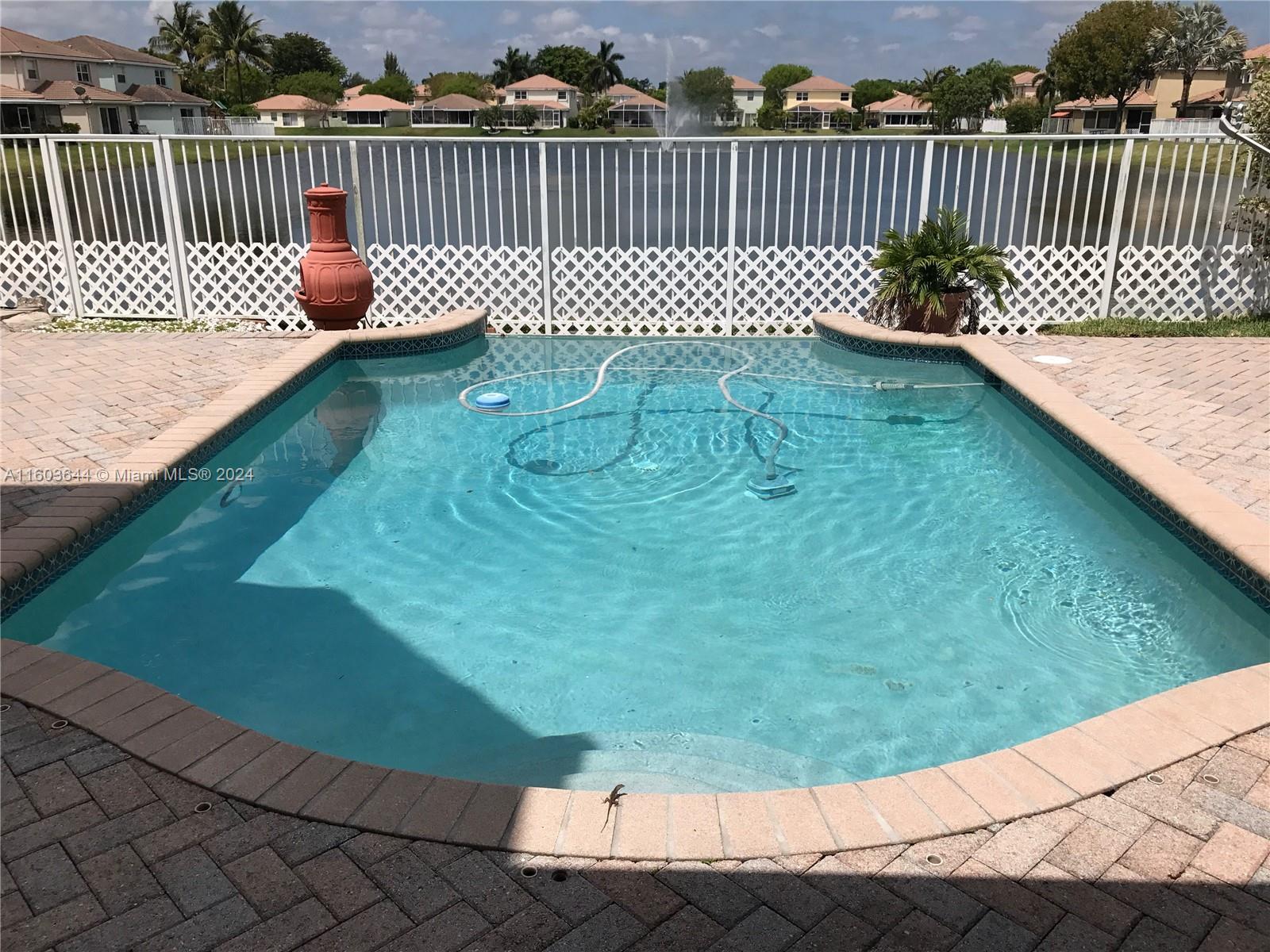 COCONUT POINT - Residential Lease