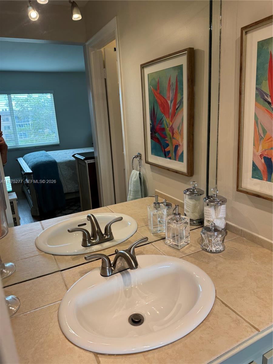 SUNRISE LAKES 101 CONDO - Residential