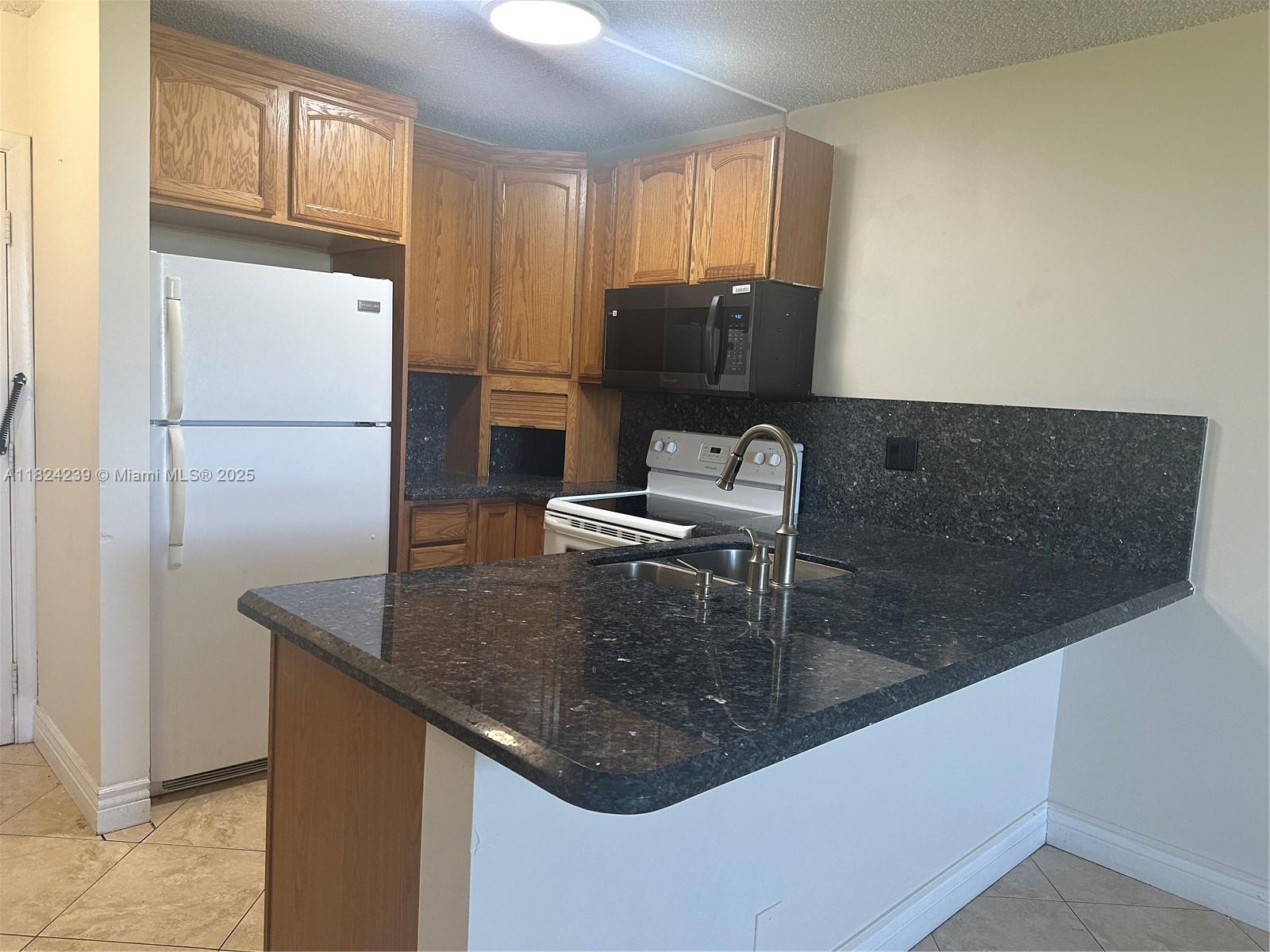 CORAL SPRINGS TOWER CLUB 2 - Residential Lease