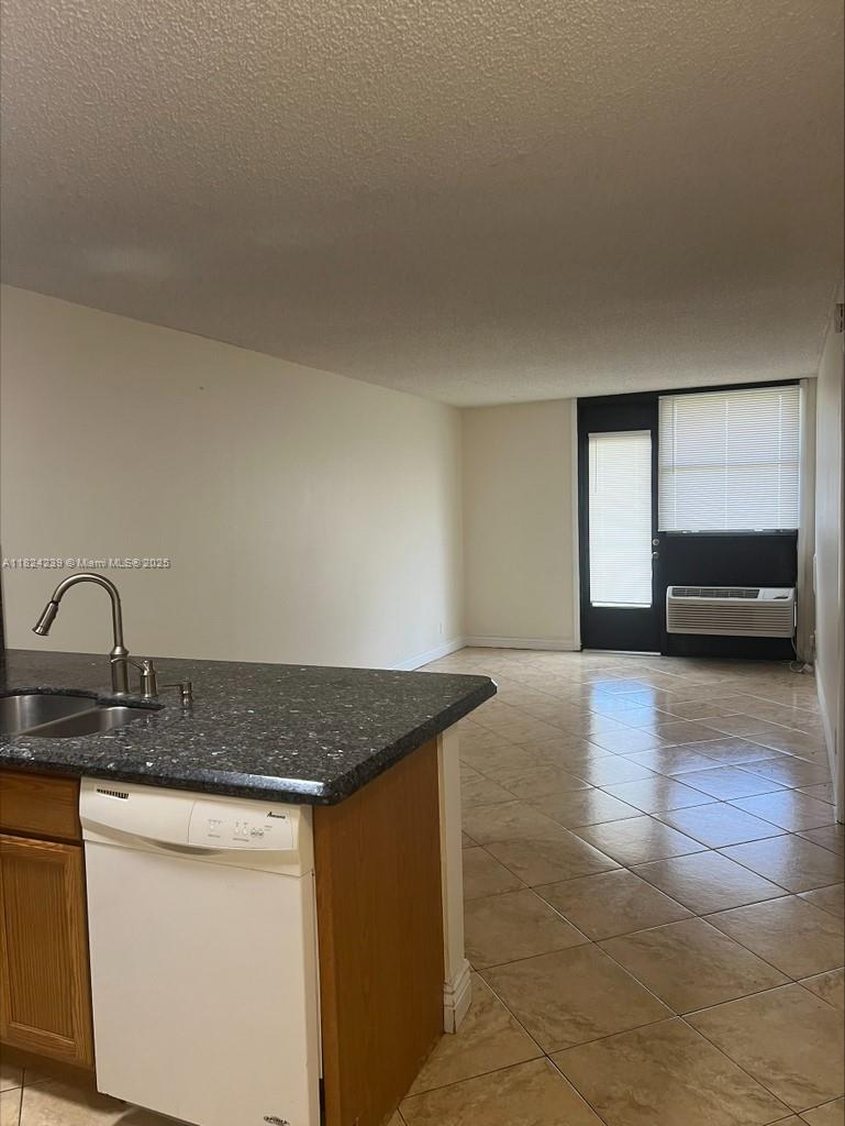 CORAL SPRINGS TOWER CLUB 2 - Residential Lease