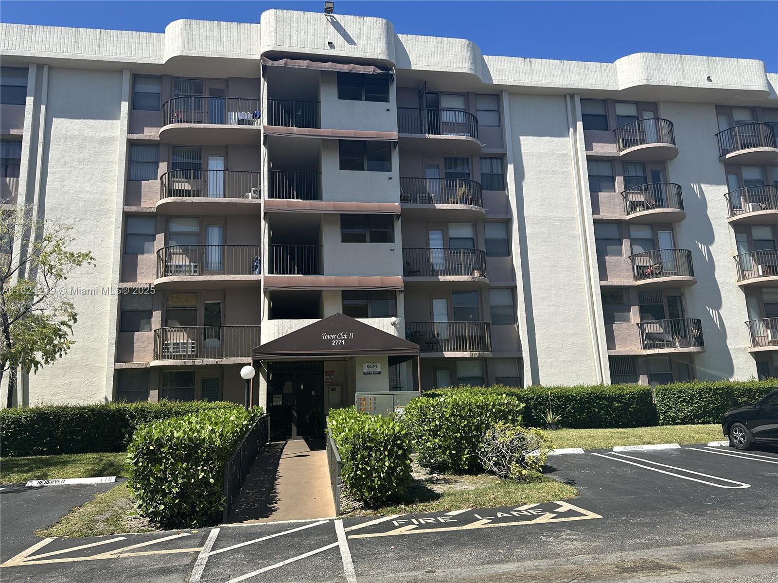 Very Nice & Spacious 1BR/1BA unit on the 5th Floor with Balcony overlooking Trees & Canal. The Kitchen is open to the Living/Dining Area and has many Cabinets & Granite Counter. Nice size Bedroom with Big Walk-In Closet. The Building is secured at Entrance, has an Elevator, Laundry facility, and a Community Pool. Located in a Great Area of Coral Springs close to Mall and Main ways. Great Schools!
