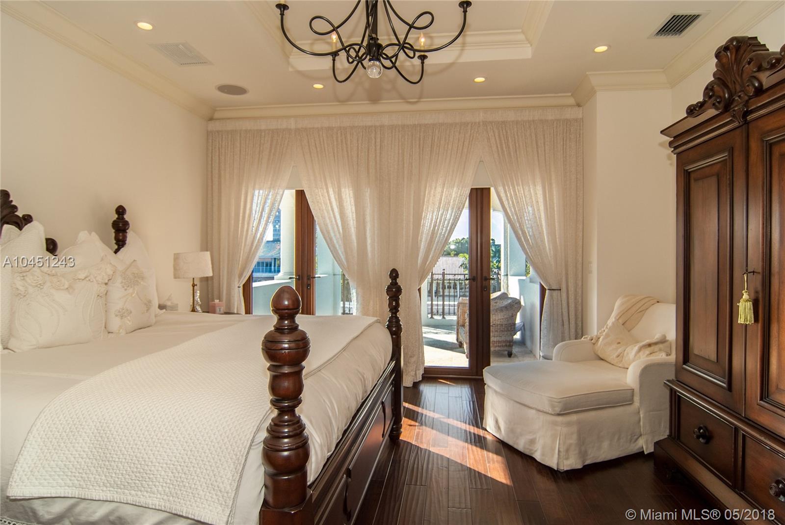 SUNRISE HARBOUR REV PL - Residential