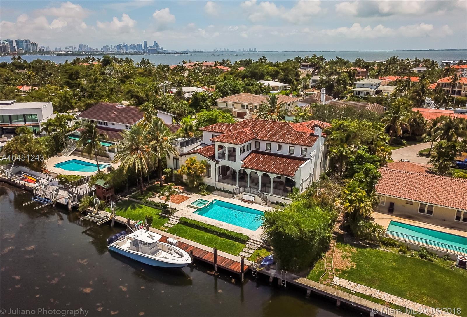 SUNRISE HARBOUR REV PL - Residential