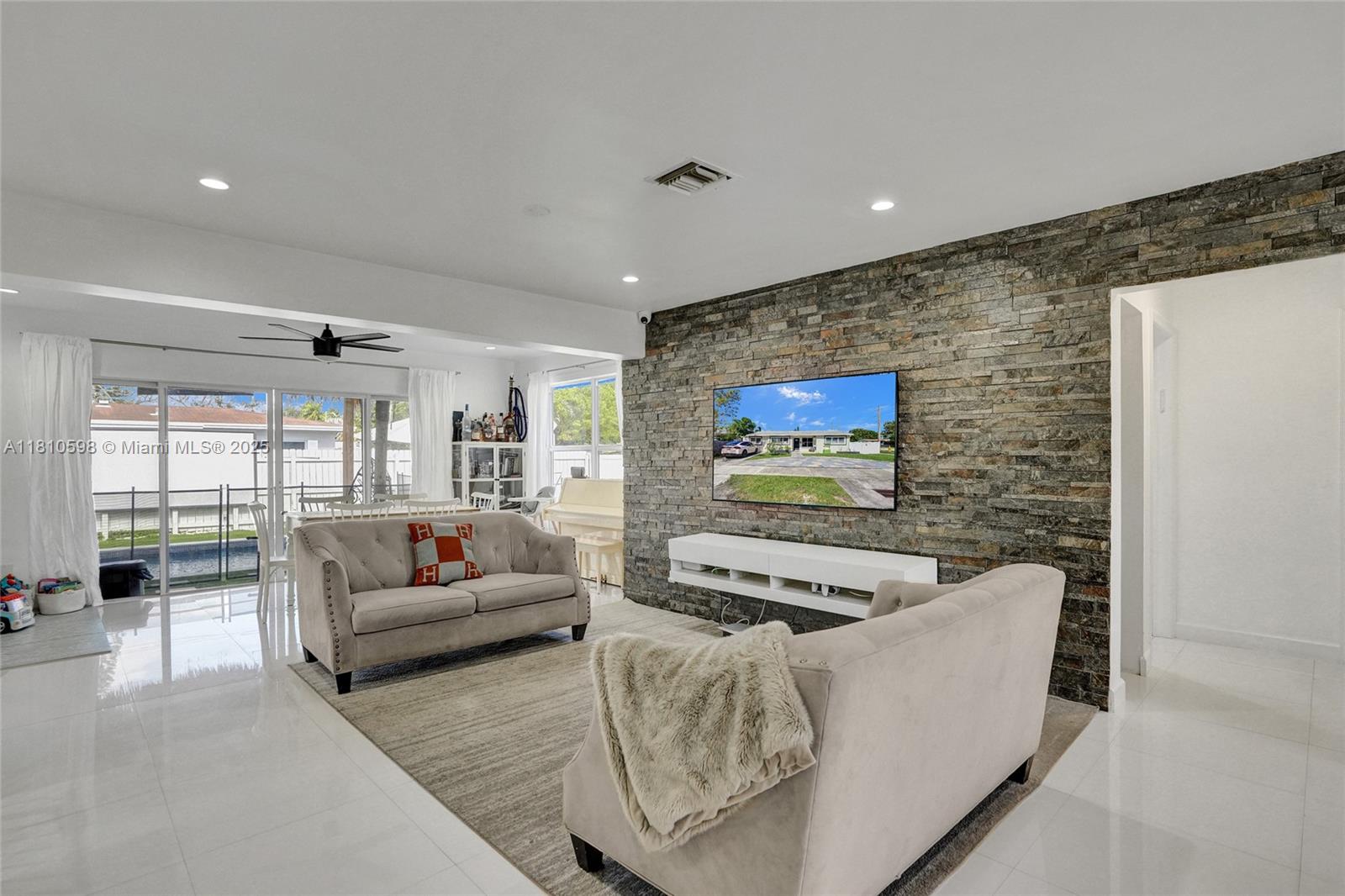 SUNSWEPT ISLE - Residential