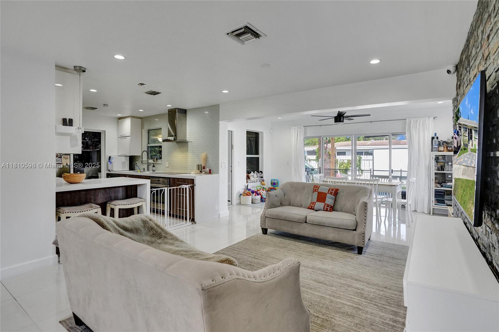 SUNSWEPT ISLE - Residential