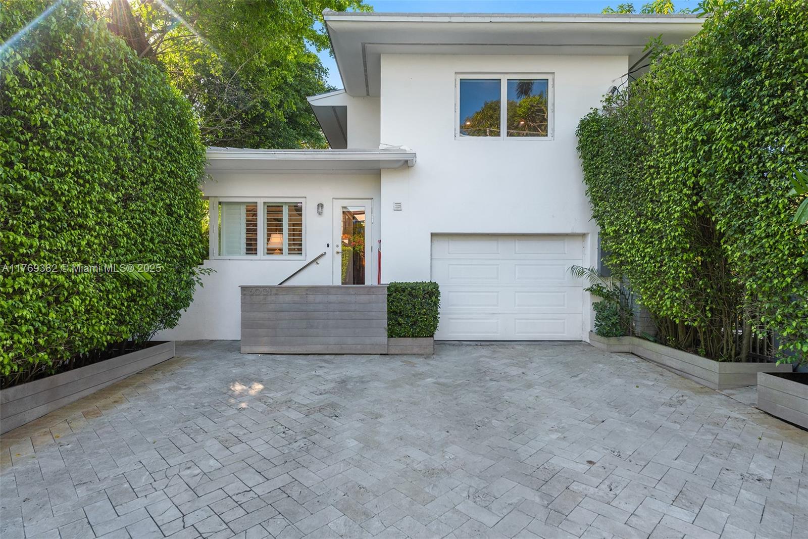 Property for Sale at 6001 N Bay Rd, Miami Beach, Miami-Dade County, Florida - Bedrooms: 4 
Bathrooms: 4  - $2,949,000