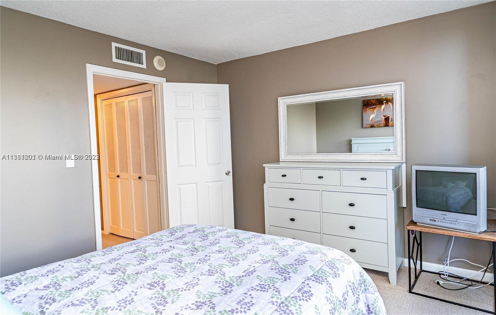 OCEAN CLUB CONDO - Residential Lease