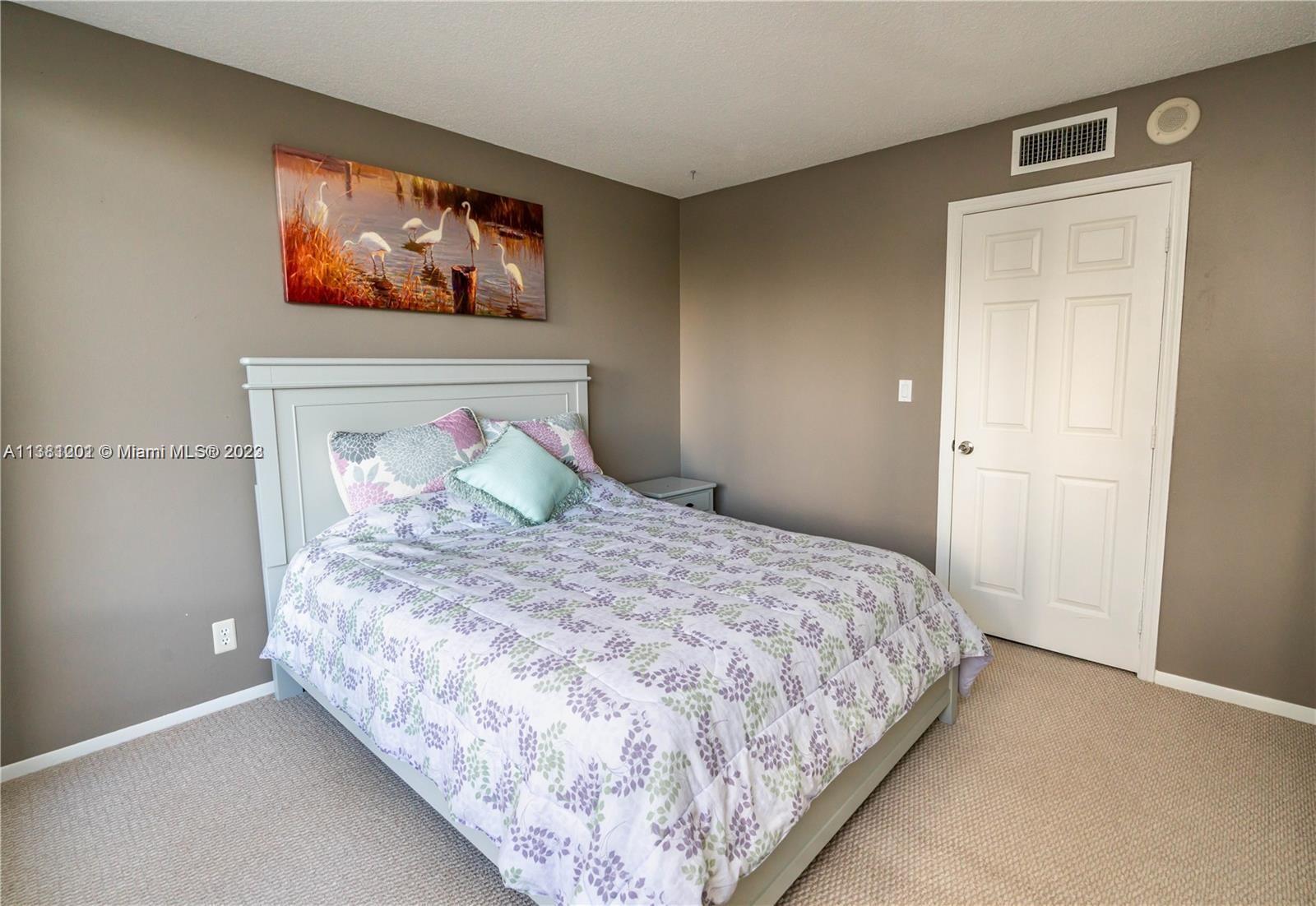 OCEAN CLUB CONDO - Residential Lease