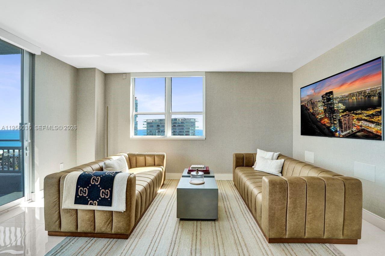 YACHT CLUB AT PORTOFINO C - Residential