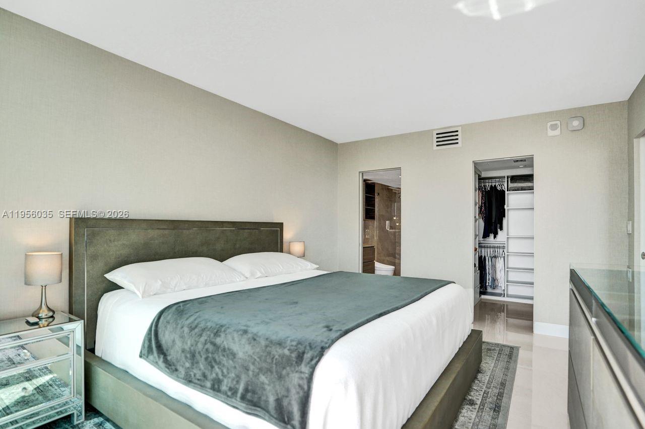 YACHT CLUB AT PORTOFINO C - Residential