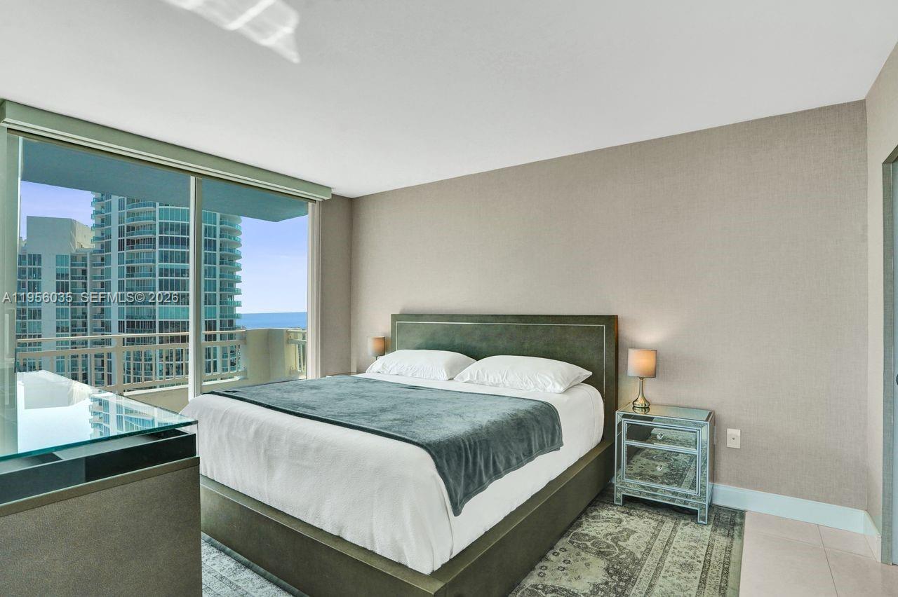 YACHT CLUB AT PORTOFINO C - Residential