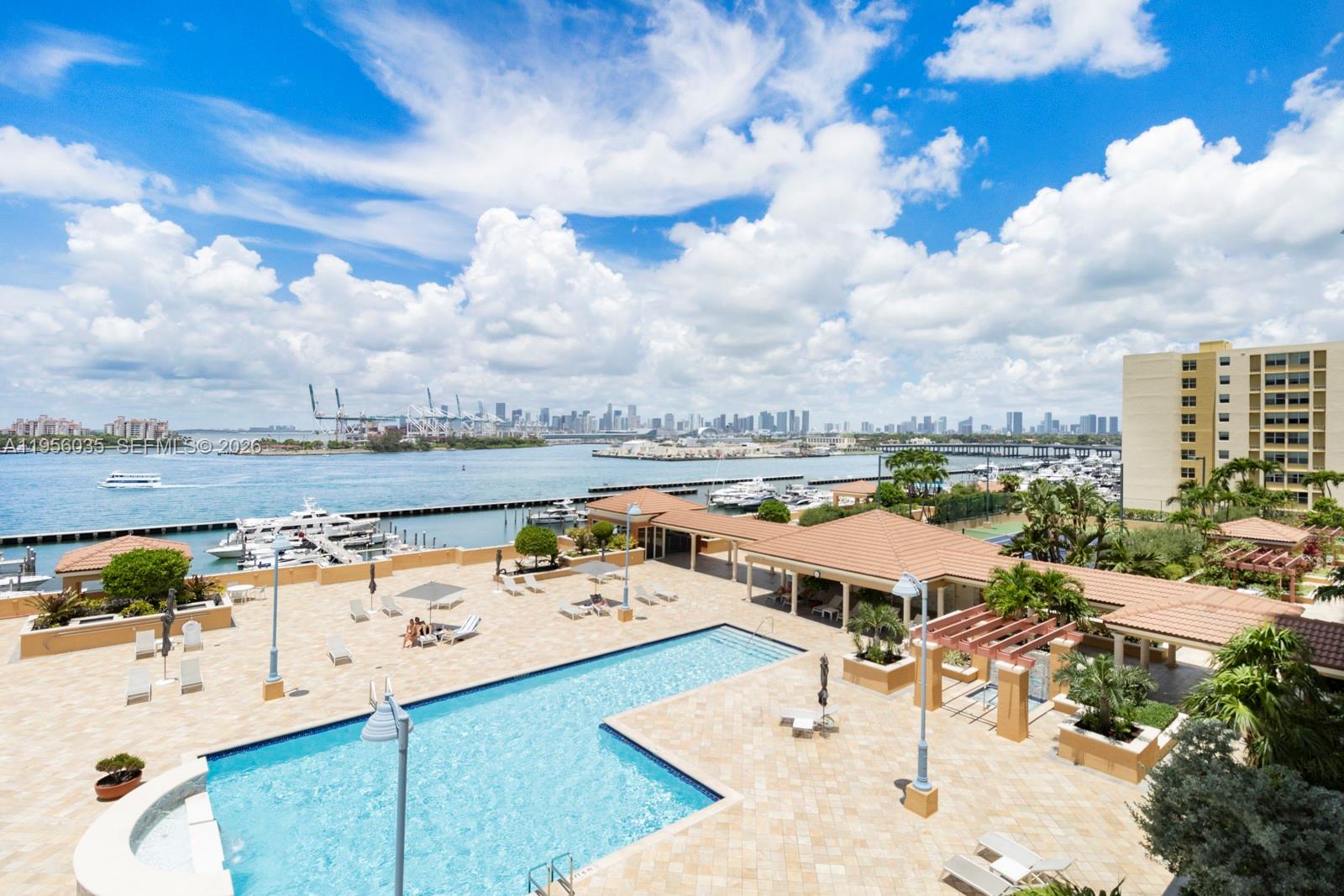 YACHT CLUB AT PORTOFINO C - Residential