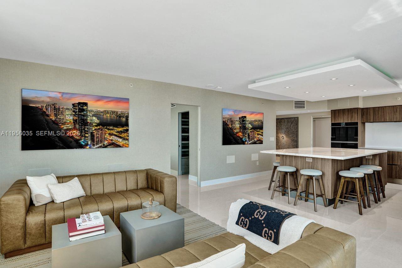 YACHT CLUB AT PORTOFINO C - Residential