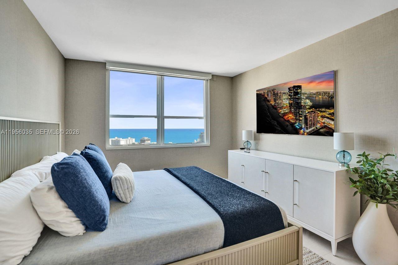 YACHT CLUB AT PORTOFINO C - Residential