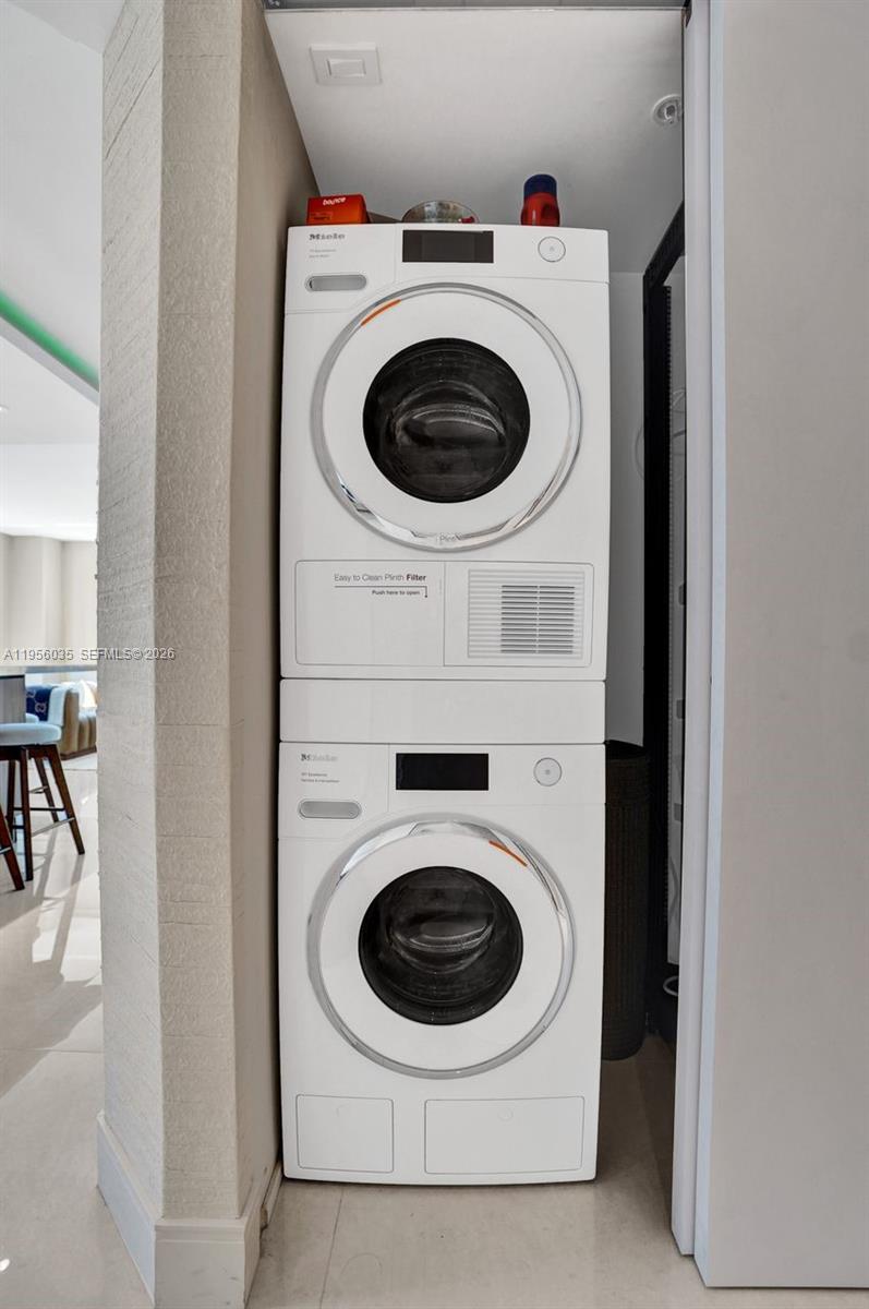 YACHT CLUB AT PORTOFINO C - Residential