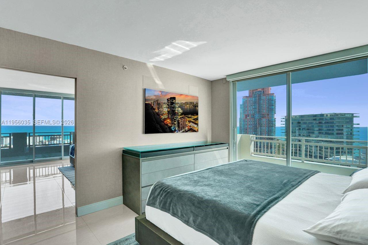 YACHT CLUB AT PORTOFINO C - Residential