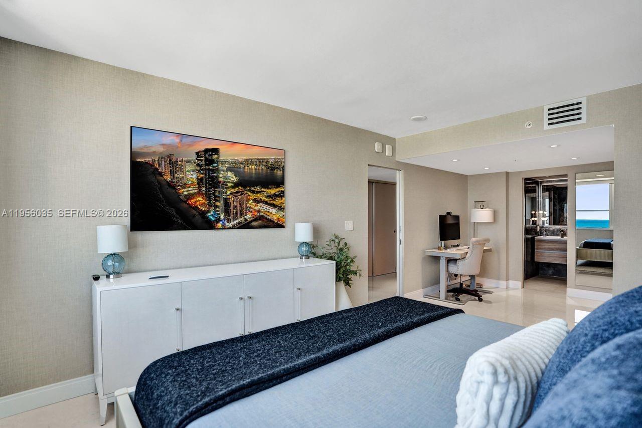 YACHT CLUB AT PORTOFINO C - Residential