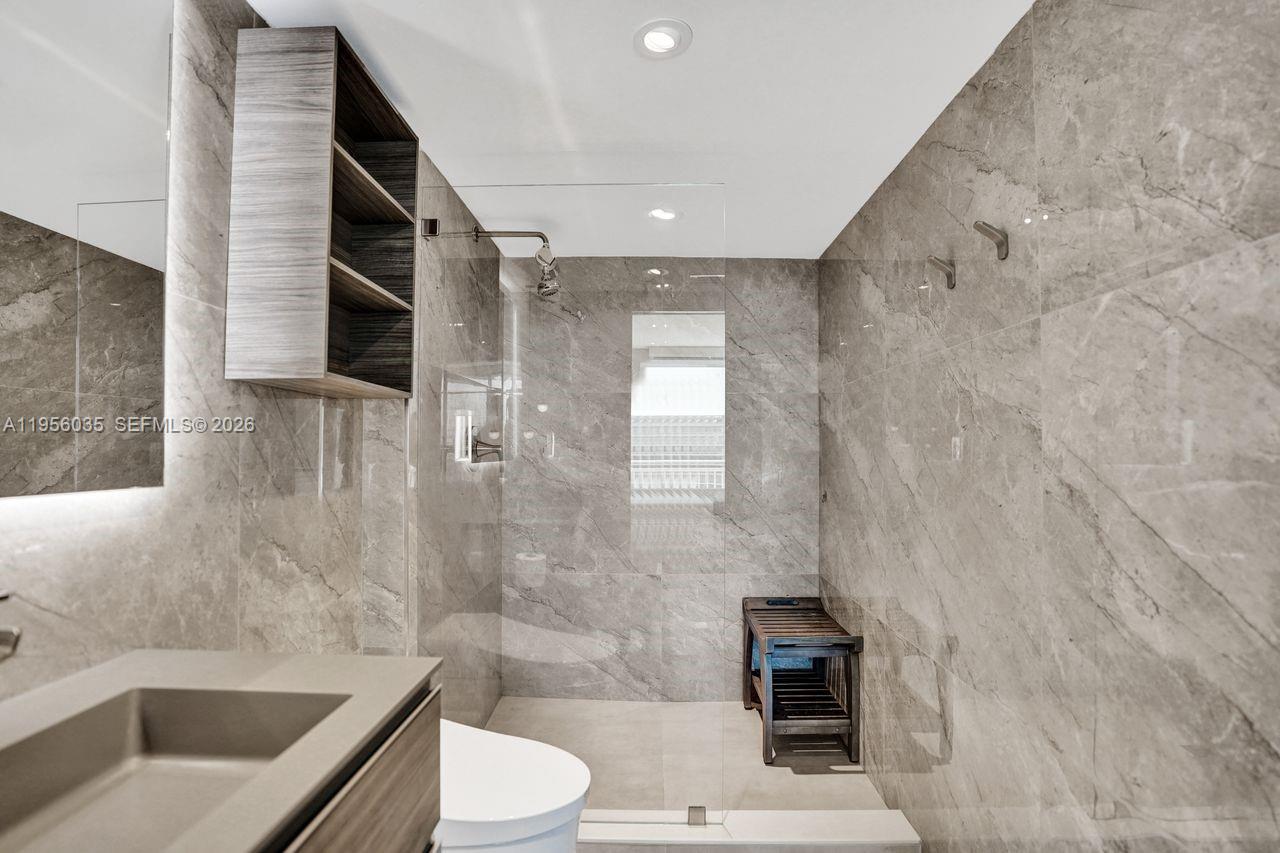 YACHT CLUB AT PORTOFINO C - Residential