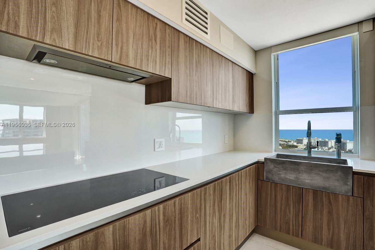 YACHT CLUB AT PORTOFINO C - Residential