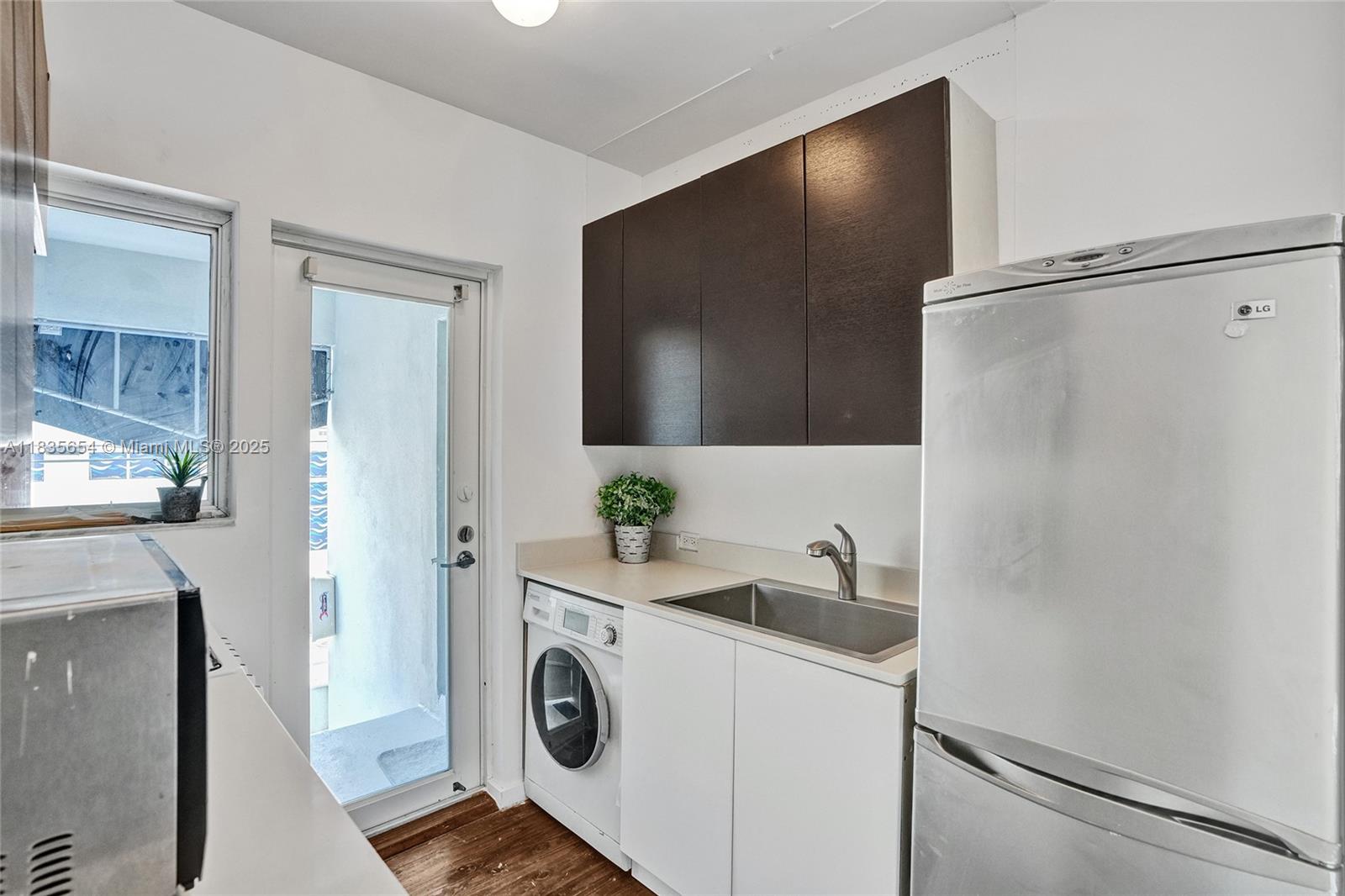 THE MARITIME CONDO - Residential