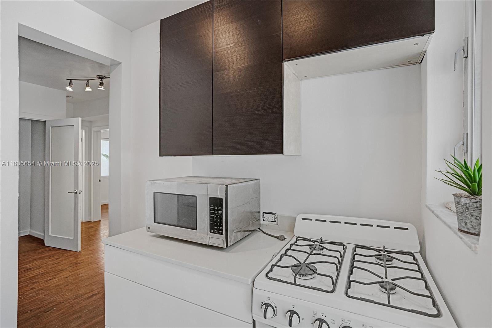 THE MARITIME CONDO - Residential