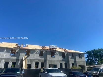 Photo 5 of 8 of 880 SW 1st St townhome