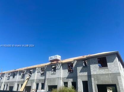 Photo 6 of 8 of 880 SW 1st St townhome