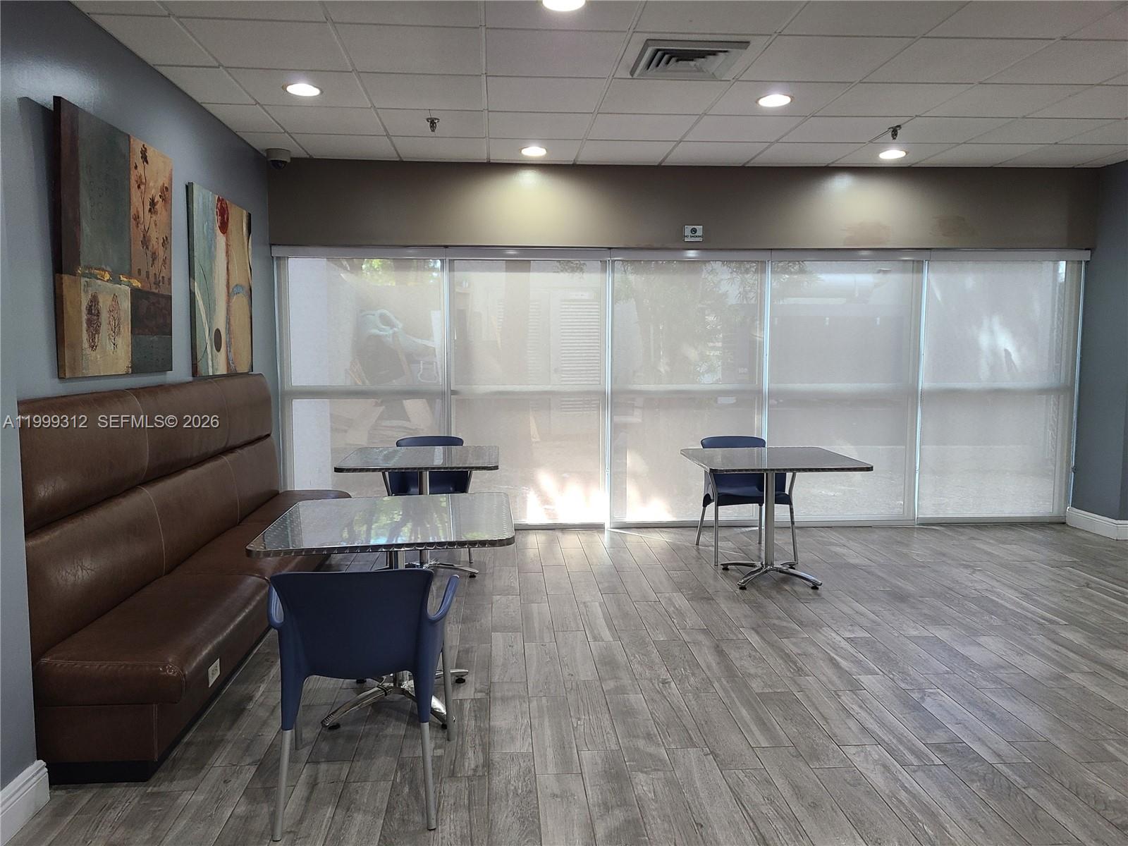 MADISON DOWNTOWN CONDO - Residential