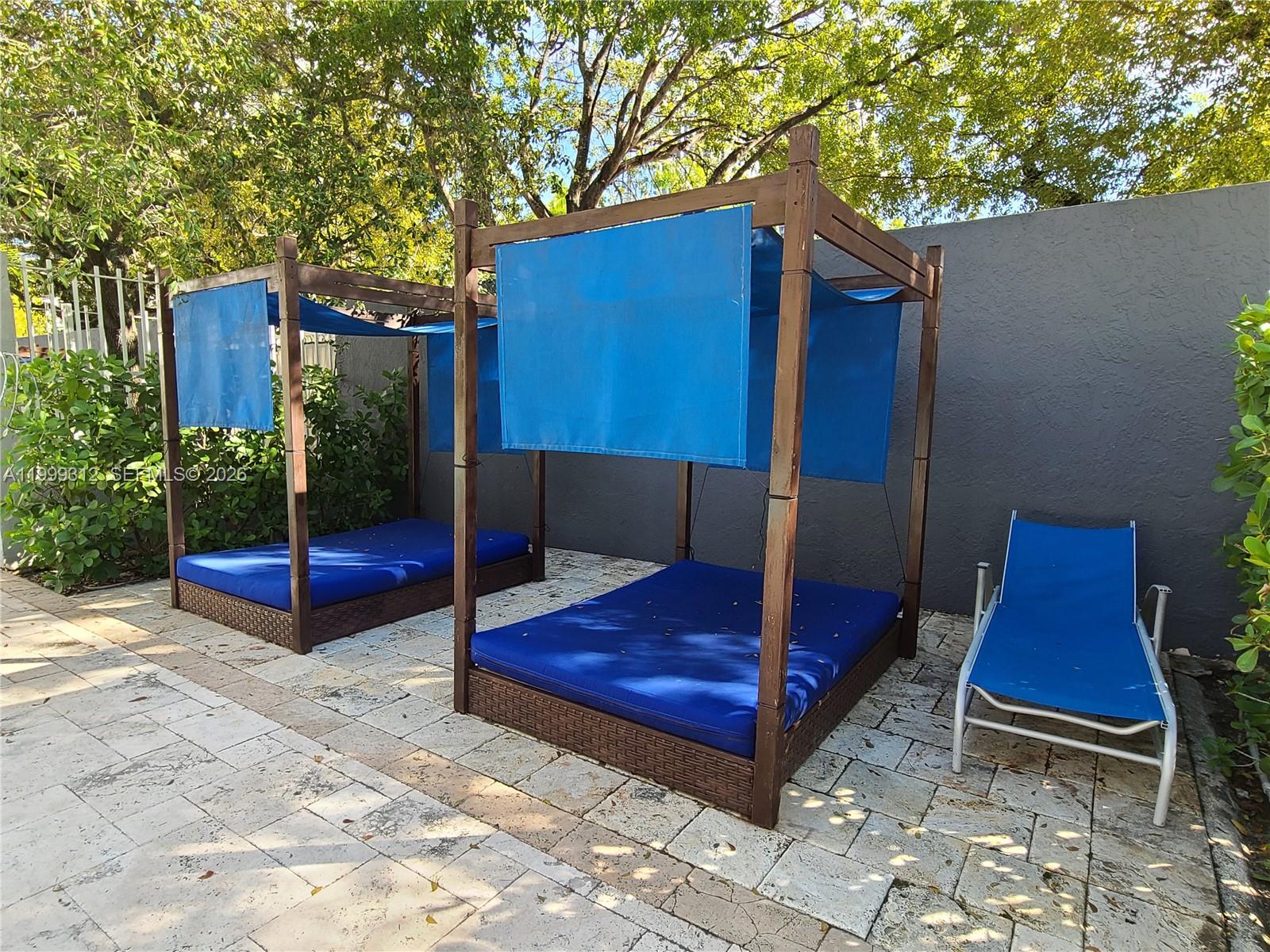 MADISON DOWNTOWN CONDO - Residential