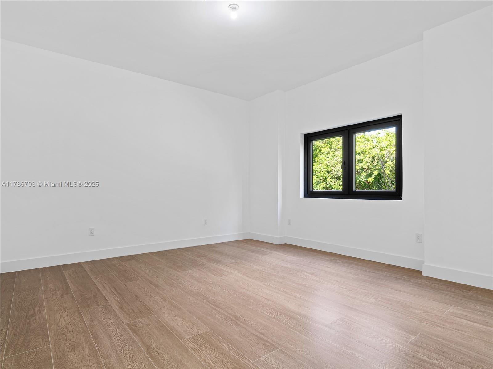 CHAMBERS LAND CO SUB SE1/ - Residential